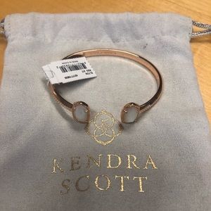 Rose gold and ivory pearl bracelet